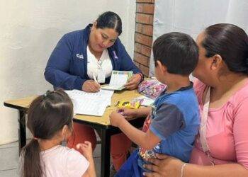 Realizan en Parras brigada de vacunación