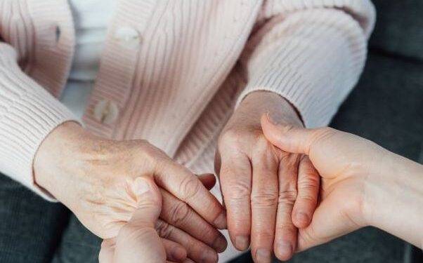 DIF Parras ofrece consultas de nutrición para adultos mayores