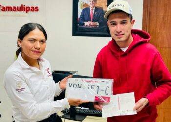 Facilitan pago de derechos vehiculares y entrega de placas para tamaulipecos que radican en Nuevo León