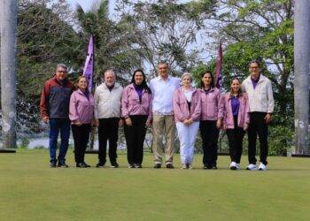 Premia gobernador Américo Villarreal a ganadores de Torneo de Golf DIF Tampico 2025
