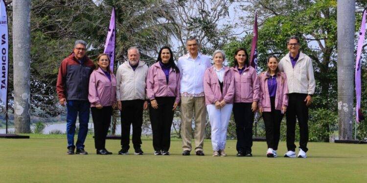 Premia gobernador Américo Villarreal a ganadores de Torneo de Golf DIF Tampico 2025