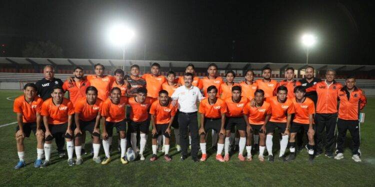 El rector Dámaso Anaya inaugura Torneo Nacional de Futbol por el 75 Aniversario de la UAT