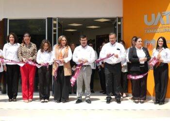 Entrega rector Dámaso Anaya moderna guardería CENDI UAT-IMSS