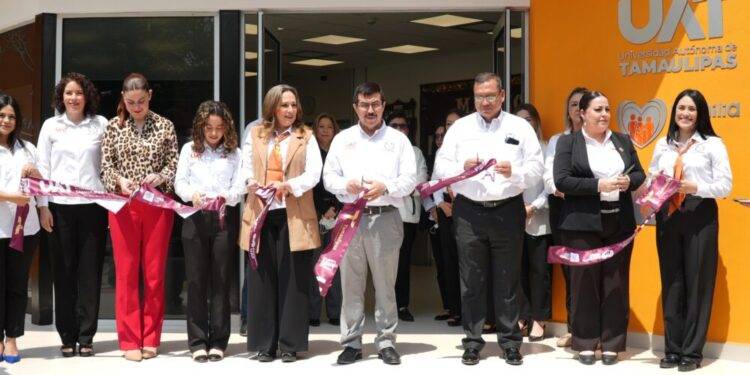 Entrega rector Dámaso Anaya moderna guardería CENDI UAT-IMSS