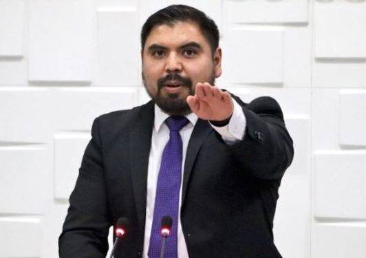 Protesta Óscar Daniel Rodríguez como presidente provisional del IEC