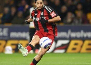 Raúl Jiménez vuelve a anotar el primer gol del partido con el Fulham