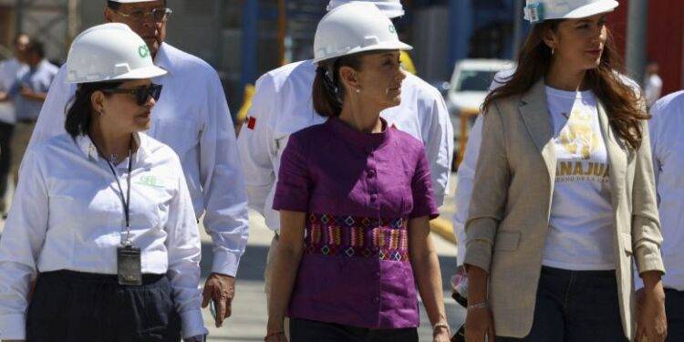 Sheinbaum inaugura planta eléctrica en Salamanca y refuerza el papel de la CFE