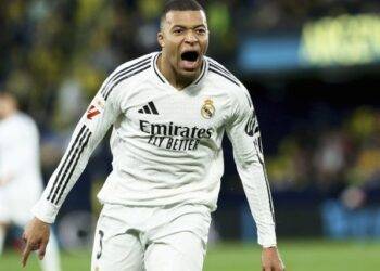 Autocrítica de Mbappé por errores anteriores al regresar como capitán de Francia