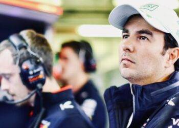 “Checo” Pérez responde sobre su futuro en la Fórmula 1 a un niño