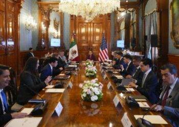 Recibe presidenta de México a la secretaria de Seguridad Nacional de los Estados Unidos