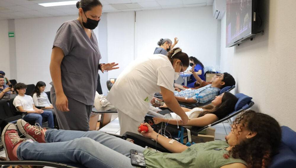 Colabora la UAT en campaña altruista para la donación de sangre