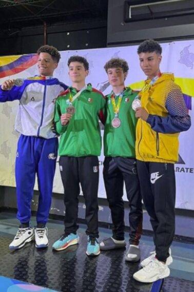 Destacan coahuilenses en tierras colombianas