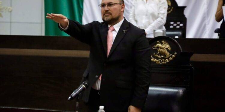 Este gobierno respeta, no dicta línea, no impone, no amenaza, no corrompe: Héctor Villegas