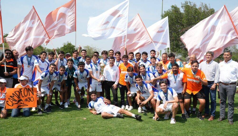 Recibe rector a los Correcaminos campeones de la Liga Premier