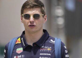 Verstappen rompe el silencio sobre posible salida de Red Bull