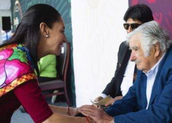 Sheinbaum lamenta muerte de José Mujica