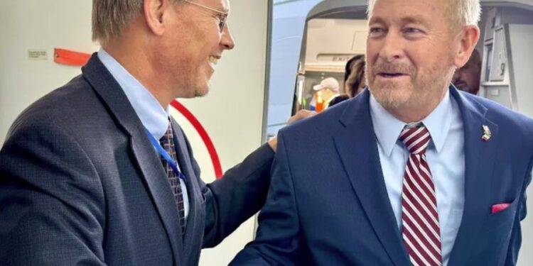 Llegó Ronald Johnson, embajador de EU en México