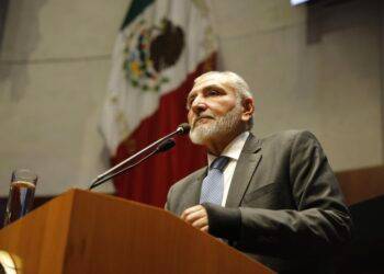 Adán Augusto López llama a unidad del Senado para proteger derechos de mexicanos en el exterior