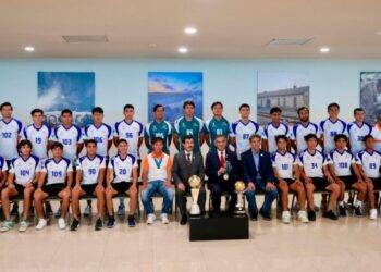 Felicita Américo Villarreal a Correcaminos Premier por poner en alto a Tamaulipas y a la UAT