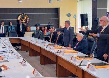 Toman protesta nuevos integrantes del Patronato de la UAT