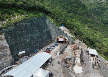 Américo Villarreal impulsa infraestructura verde: concreto ecológico y reforestación en carretera Mante–Ocampo–Tula