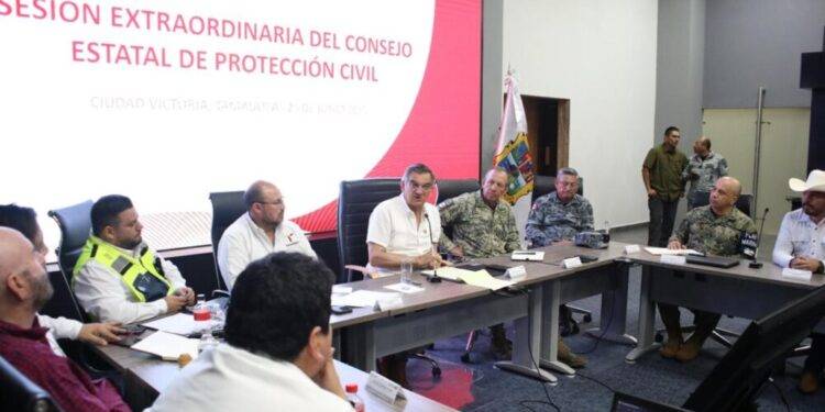 Ordena gobernador Américo Villarreal reforzar acciones preventivas ante tormenta Barry; se esperan fuertes lluvias