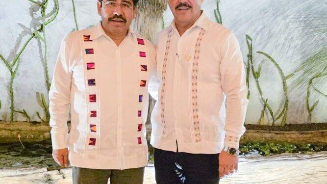 Participa rector de la UAT en reunión nacional con el jurista Hugo Aguilar