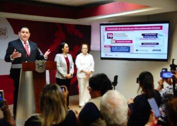 Benefició Cabeza de Vaca con contratos a los Carmona, denuncia Salud