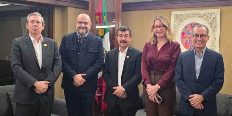 Gestiona rector acuerdos para fortalecer crecimiento de la UAT