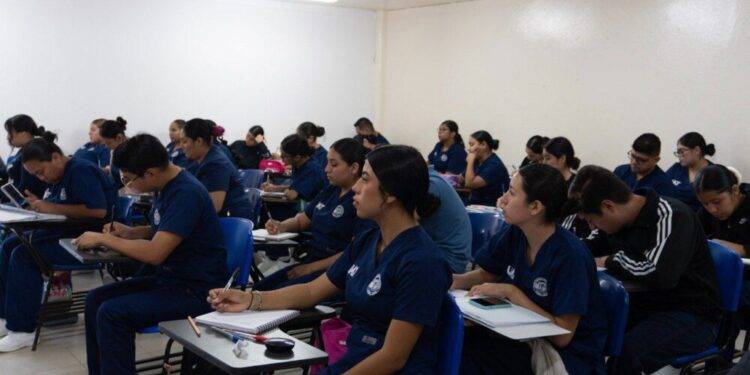 Inicia la UAT con éxito la carrera de Enfermería en Reynosa