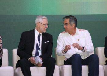 Inaugura Américo la 5ª edición del México Carbon Forum en Tampico