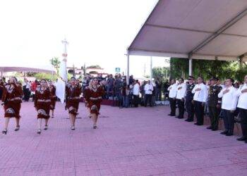 Encabeza Américo desfile cívico-militar: Tamaulipas celebra las Fiestas Patrias en paz