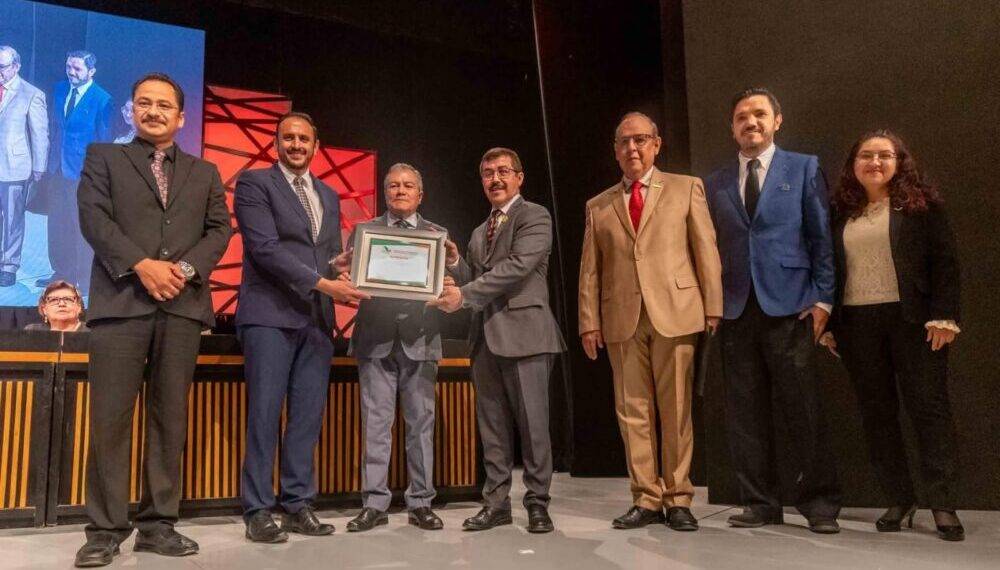 Entregan a la UAT nuevas certificaciones por su calidad educativa