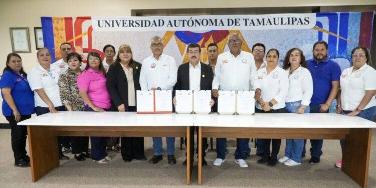 Concreta la UAT acuerdos en beneficio de sus trabajadores