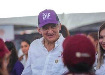 Llevan Américo y María la brigada Transformando Familias hasta el municipio de San Nicolás