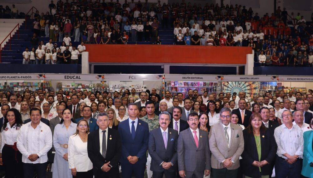 Feria del Libro UAT fomenta la lectura, el conocimiento y el talento universitario
