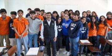 Constató rector logros y avances académicos de la Prepa 3 UAT