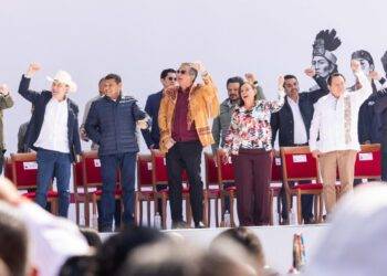 Acompaña Américo a la presidenta Sheinbaum en celebración de 7 años de la 4T