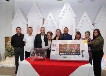 Ofrece la UAT festejo navideño a sus maestros y trabajadores sindicalizados