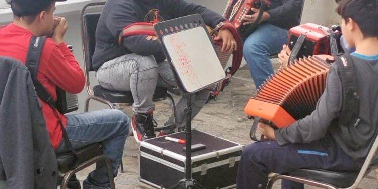 El Gobierno Municipal impulsa el talento artístico de niñas, niños y jóvenes en la Casa de Cultura