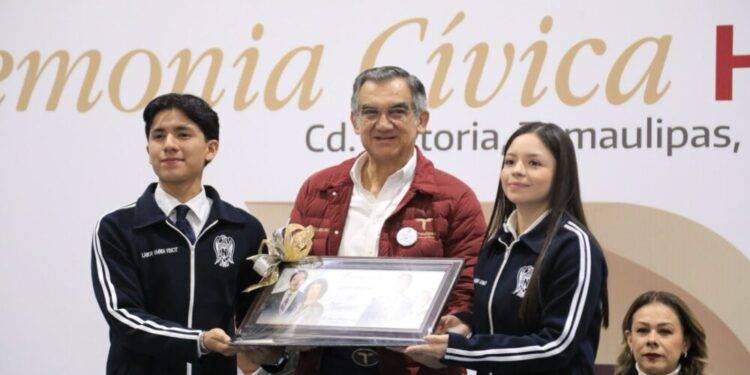 Reconoce Américo importancia de las y los maestros en la formación de una sociedad más humana