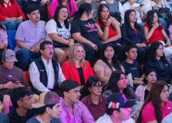 Estudiantes de la UAT disfrutan del tributo musical “Broken Heart Club”