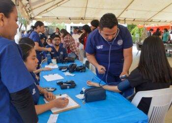 Colabora la UAT con el Sector Salud en jornadas de vacunación