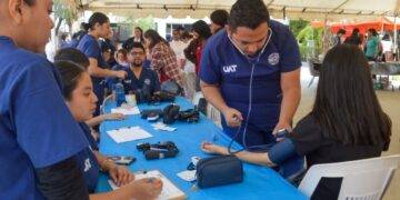 Colabora la UAT con el Sector Salud en jornadas de vacunación