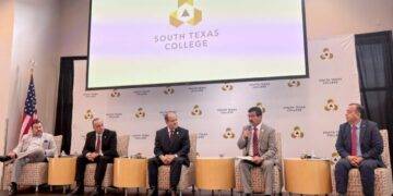 UAT y South Texas College impulsan encuentro binacional de educación