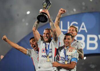 El Cruz Azul le arrebata la Liga MX a los Pumas para alcanzar su décimo campeonato
