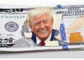 ¿Traerá abundancia? EU presiona para imprimir nuevo billete de 250 dólares con la cara de Trump