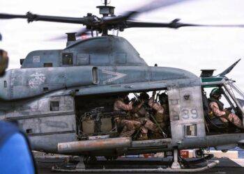 Trump confirma derribo de un helicóptero Apache por parte de Irán y amaga con represalias