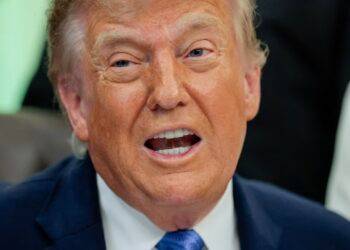Trump amenazó con reanudar los bombardeos contra Irán: “Los vamos a atacar, y muy duro”