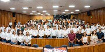 Reconoce la UAT excelencia académica con la entrega de más de 600 becas y estímulos educativos